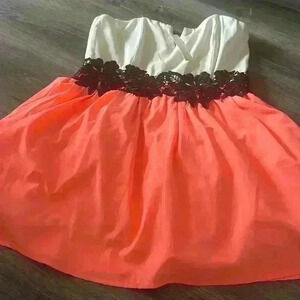 Mustard seed appliqué top